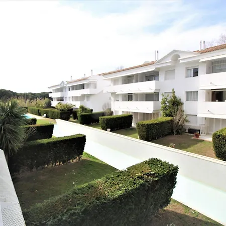 Club-8 By Interhome